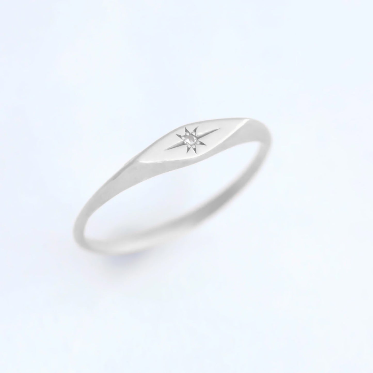 Mini Marquise signet ring silver