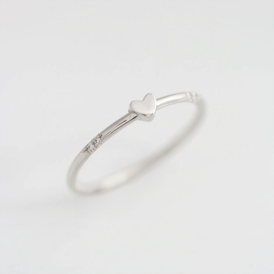 Tiny Zircon heart ring silver