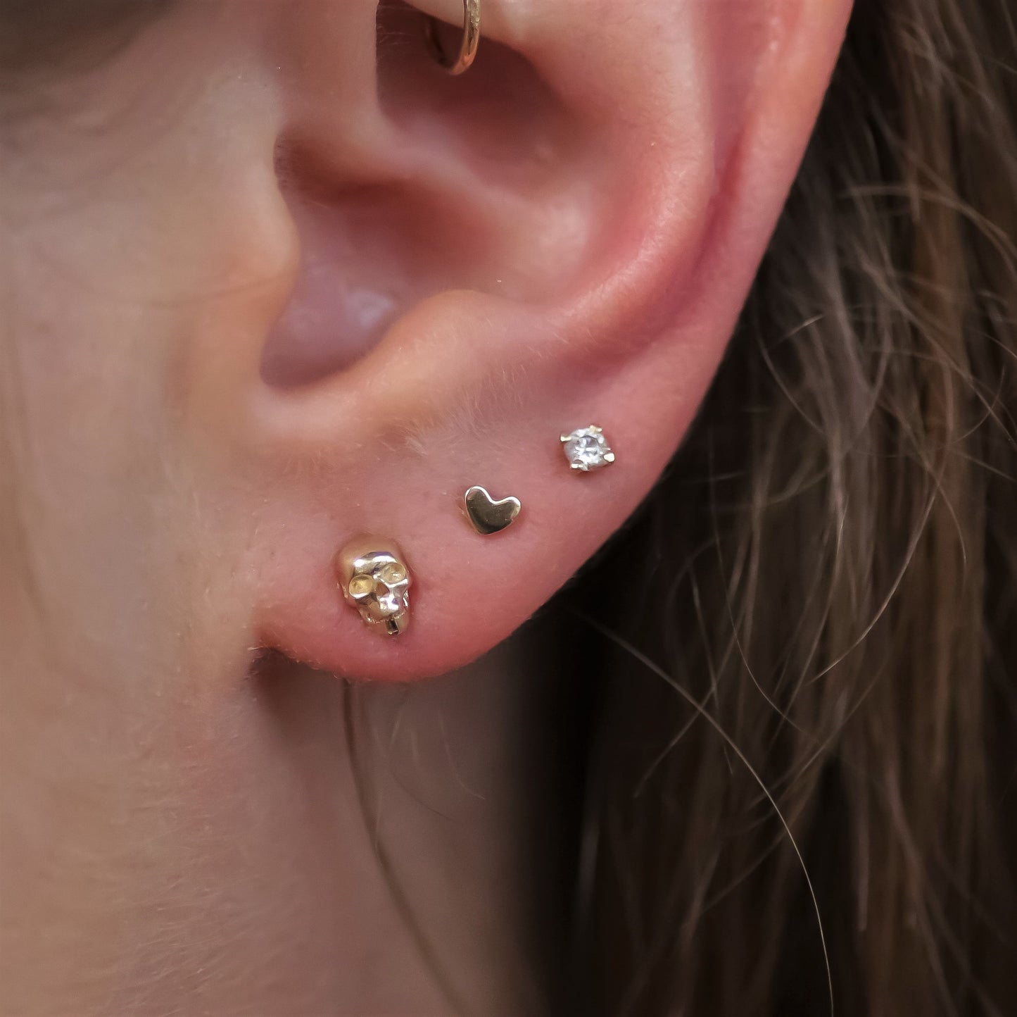 Skull stud 14k gold