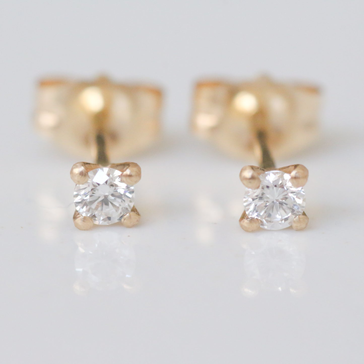 Tiny Diamond stud 14k gold