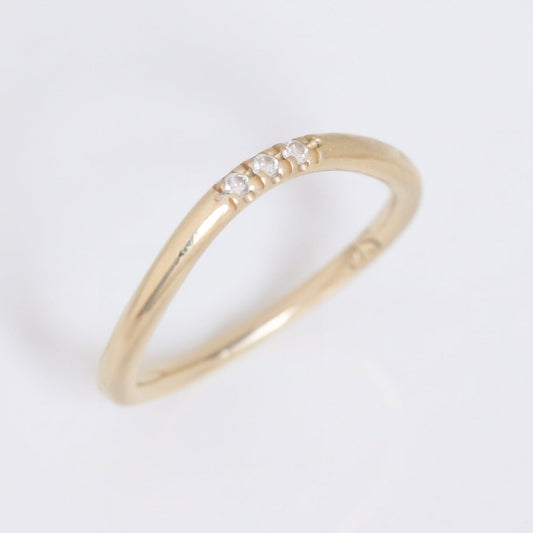 Triple diamond ring 14k gold