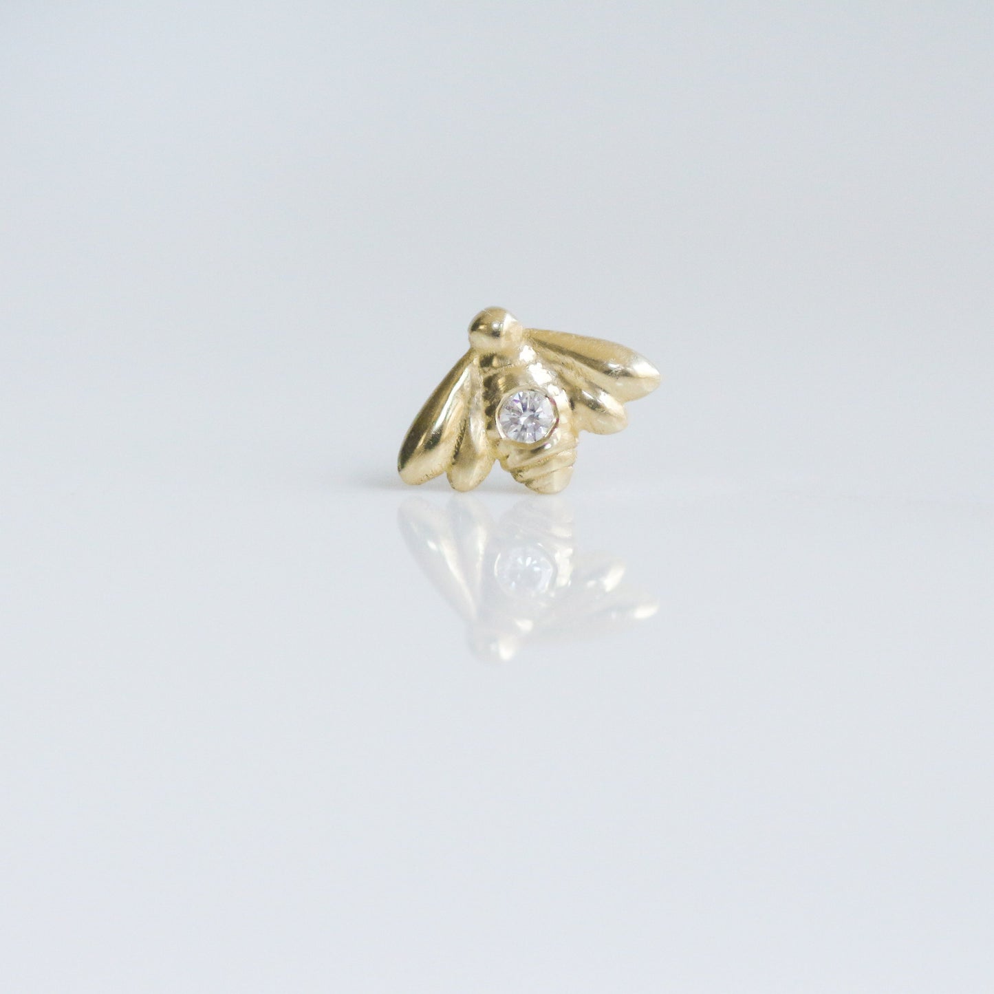 Bee Stud 14k gold