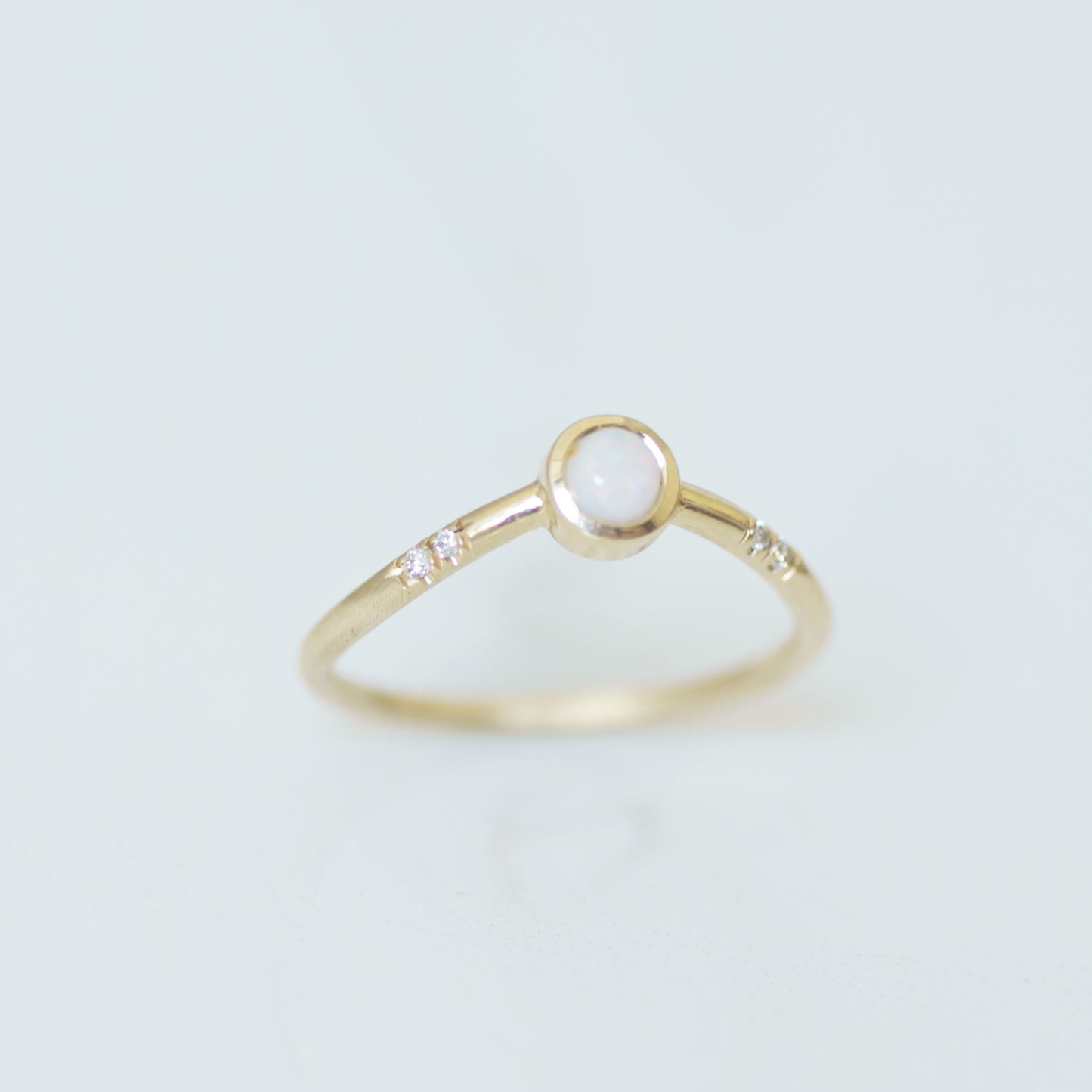 Opal & Diamonds ring 14k gold