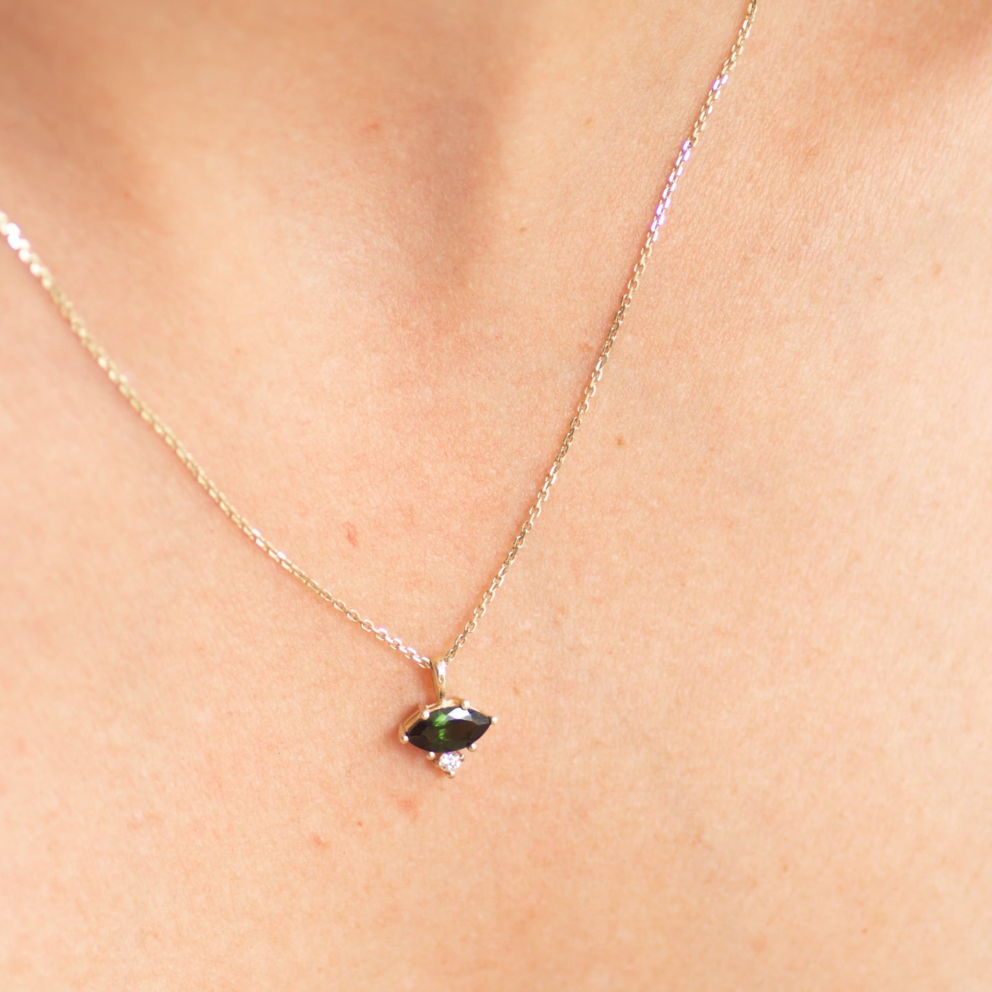 Willow necklace 14k gold