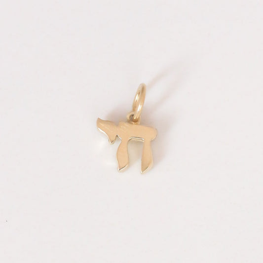 Chai pendant 14k gold