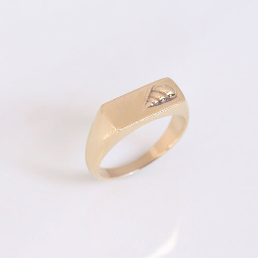 Conch Shell Signet Ring 14k Gold