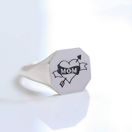 Mom Signet ring silver