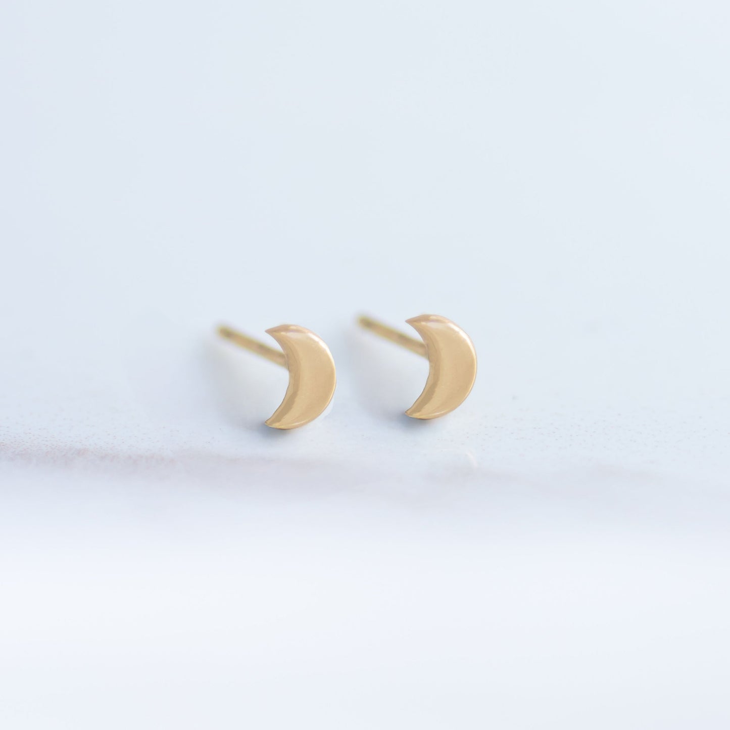 Luna Stud 14k gold