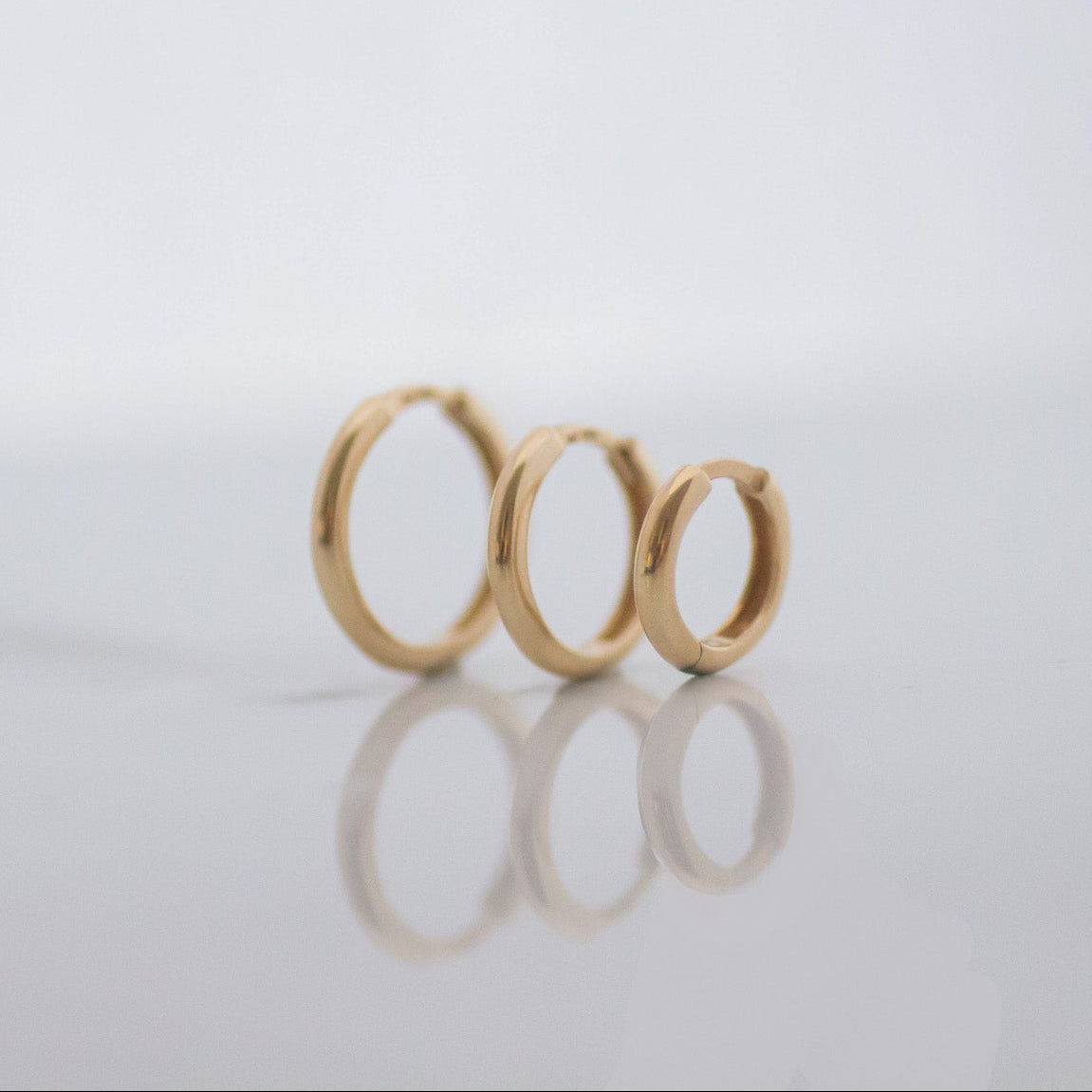 Round Classic Hoops 14k gold