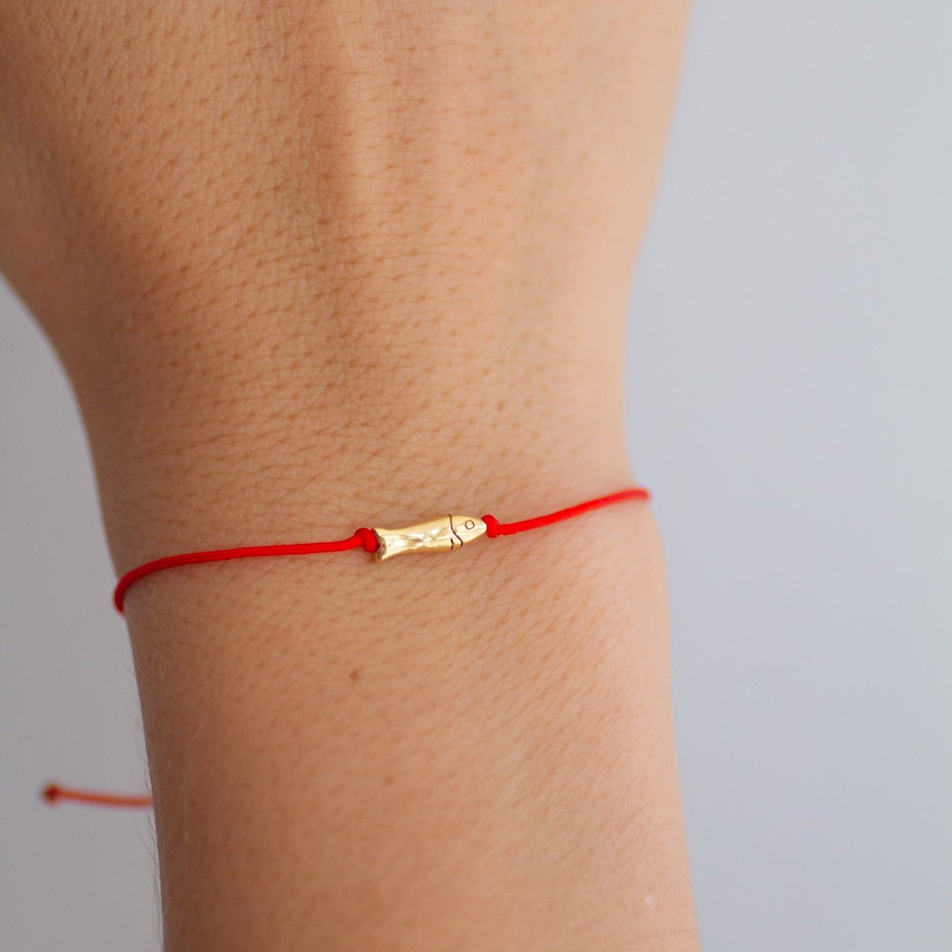 Lucky Fish Bead bracelet 14k gold
