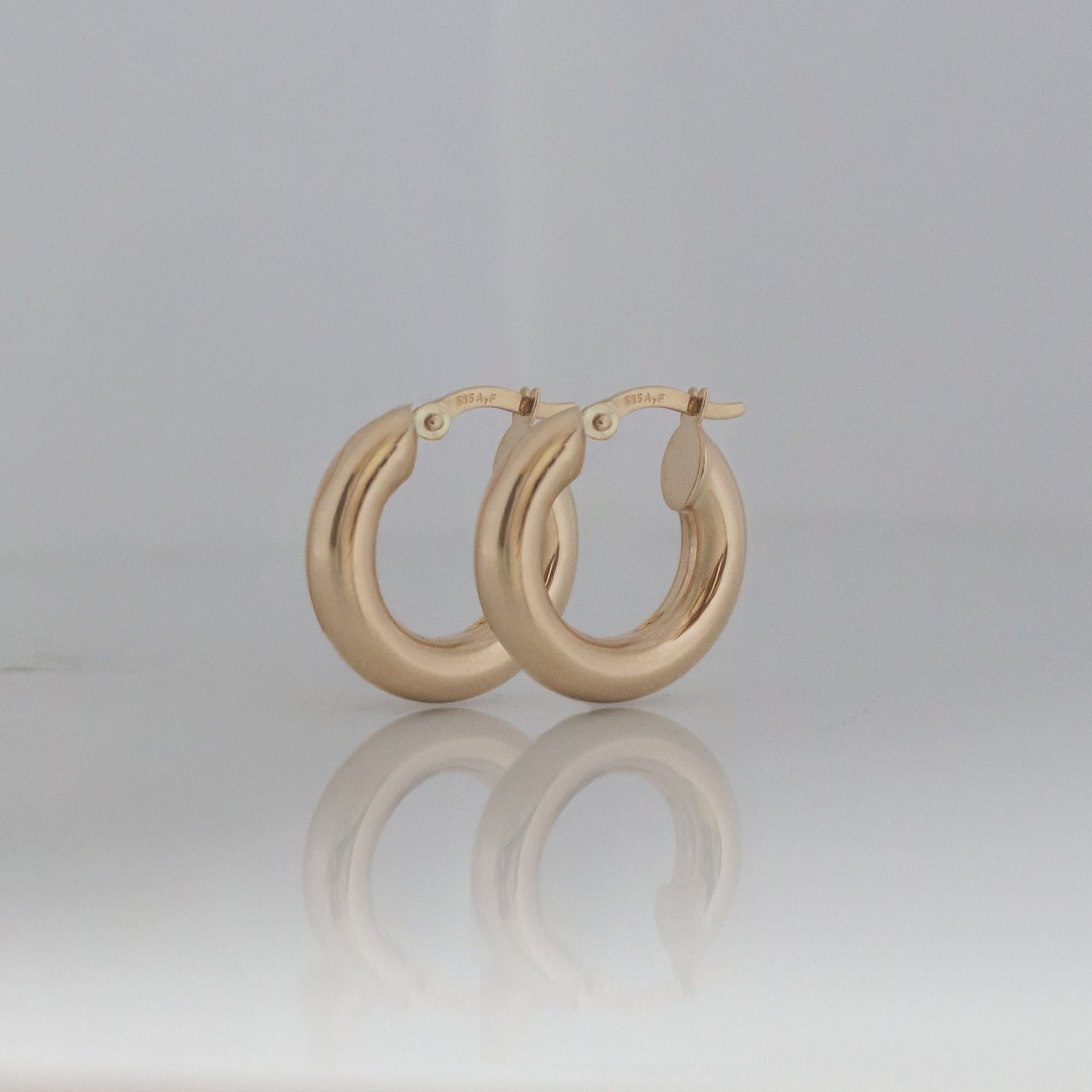 Medium Chunky Hoops 14k gold