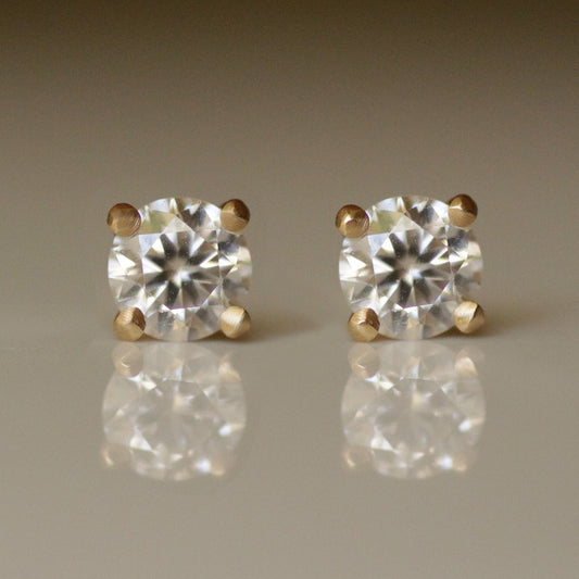 Diamond stud 0.75 ct